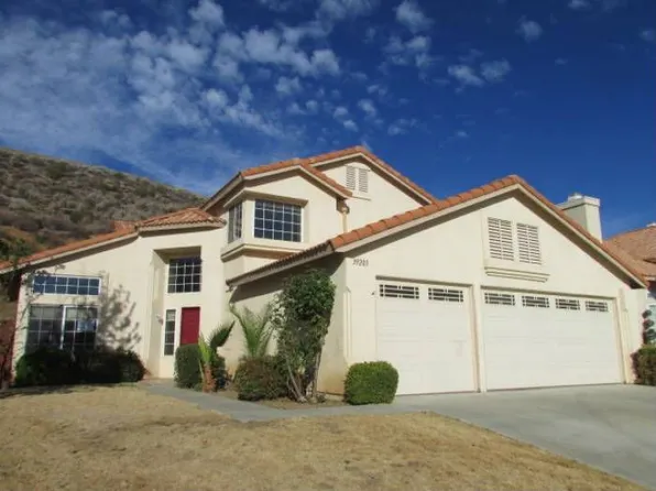 39203 Beacon Ln, Palmdale, CA 93551