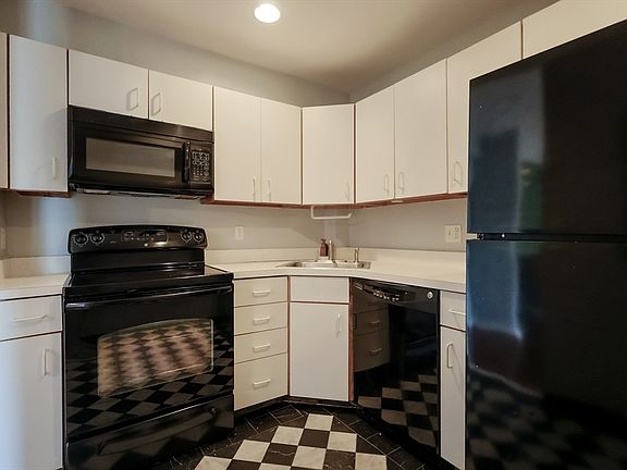 2nd image of 500 Washington St APT 205