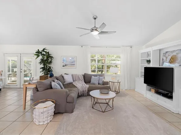 9838 Country Oaks DR, FORT MYERS, FL 33967