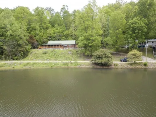999 Rainbow Lake Rd, Waynesboro, TN 38485