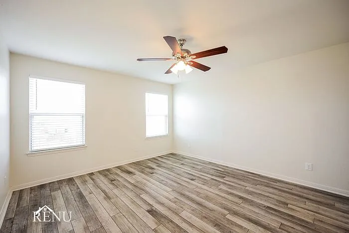 2902 Citron Gdn — Photo 11