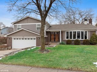606 E Appletree Ln, Arlington Heights, IL