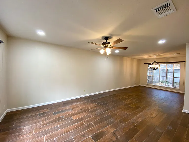 11039 Whisper Valley St — Photo 37