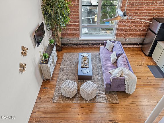 4th image of 403 S Buchanan St #8
