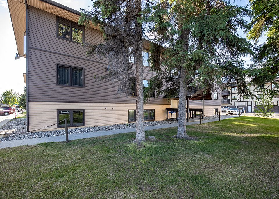 1st image of 28 Glacier Ave