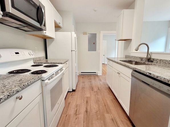 2 Oak St APT 4