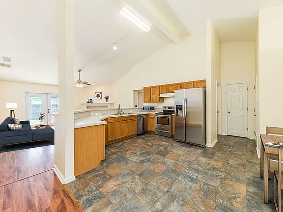 5th image of 1363 Kennesaw Ln