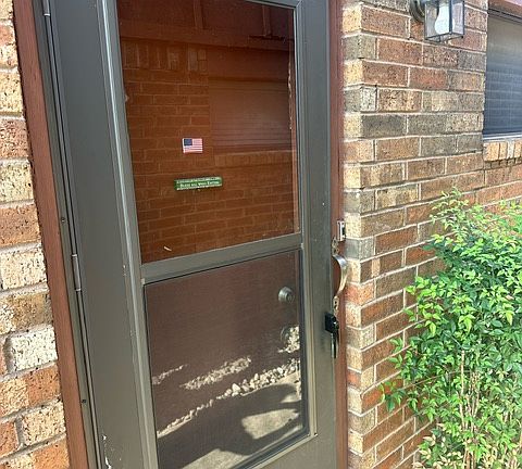 Side door entering the apartment