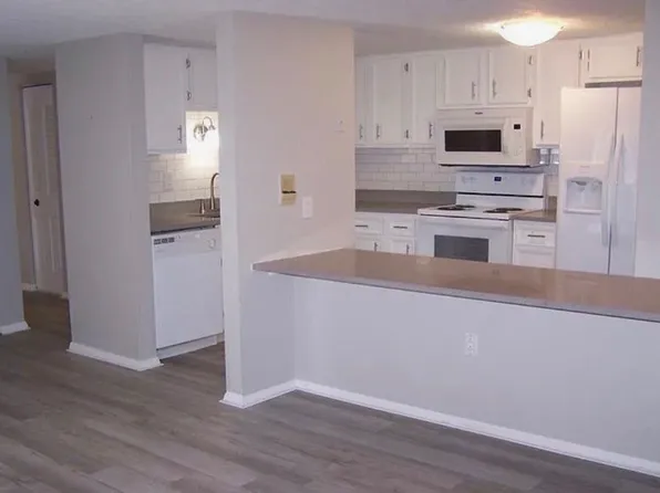 8005 Revere Pl, Aliquippa, PA 15001