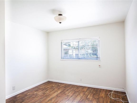 3rd image of 1222 S Palm Ave