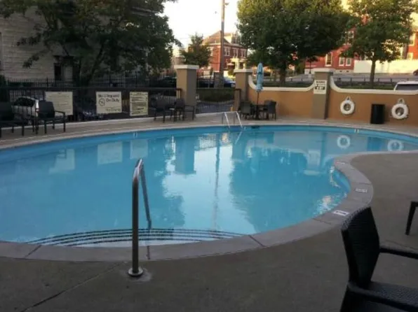 111 W End Pl, Nashville, TN 37205