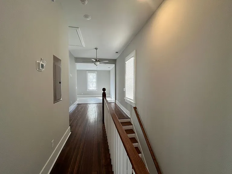 213 W 39th St #B — Photo 3