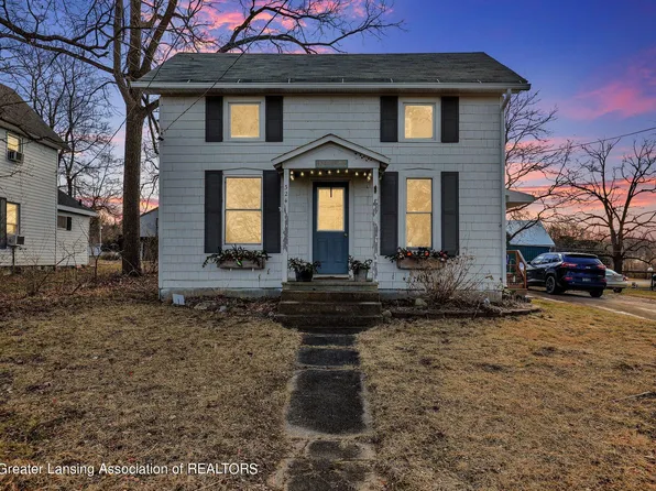 324 N Main St, Olivet, MI 49076