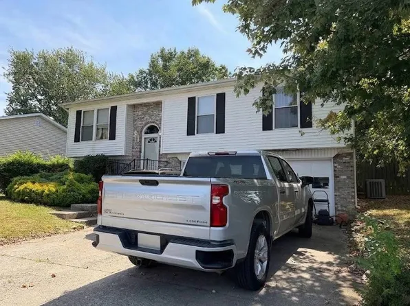 1611 Highview Cir, Frankfort, KY 40601
