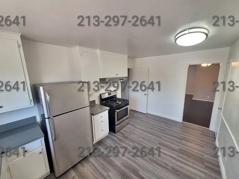 14355 Burbank Blvd #16 — Photo 6