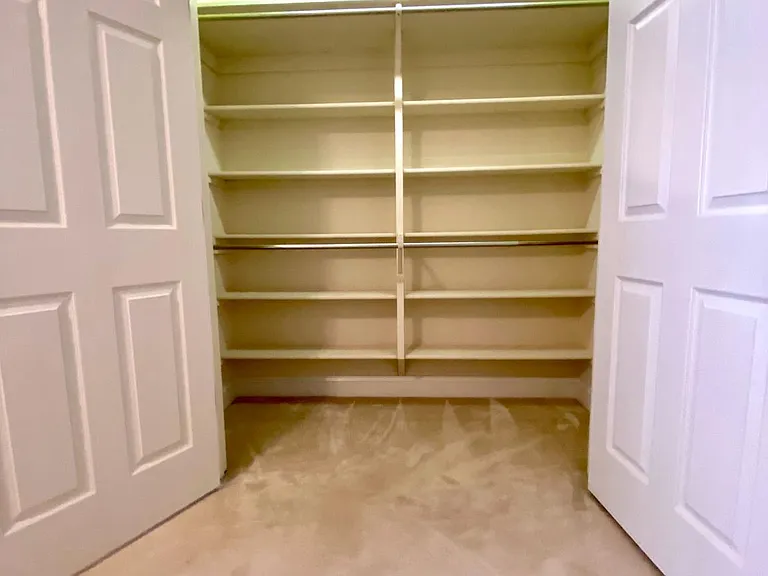 2621 Fairfax Dr — Photo 24