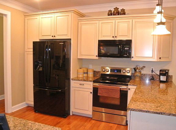 4th image of 25629 Jomean Dr