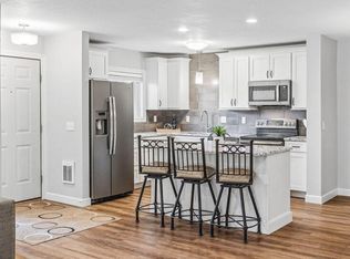 320 Ford Rd UNIT 3, Saint Louis Park, MN 55426