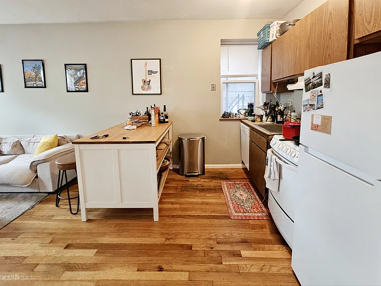 27 Garden St #4 — Photo 2