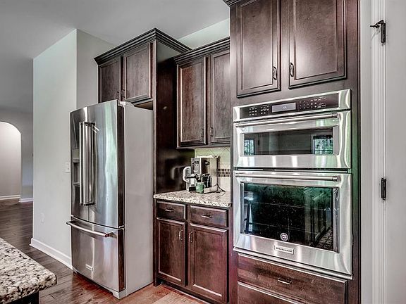 5th image of 4437 Marshwood Dr