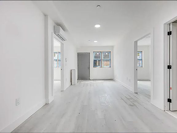 3rd image of 431 Warwick St #3J