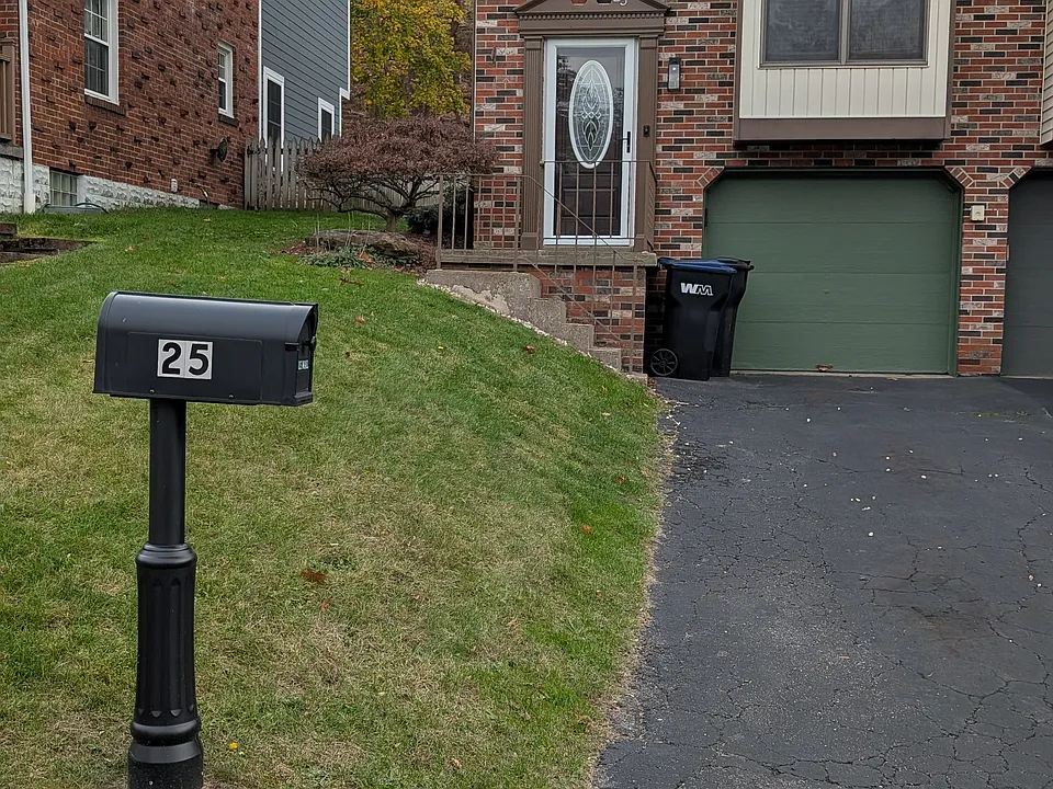 25 Vassar Ave