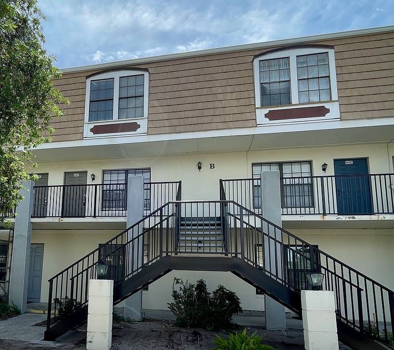 1st image of 6083 S Village Cir