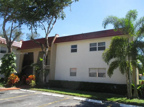 212 Lake Frances Dr #1, West Palm Beach, FL 33411