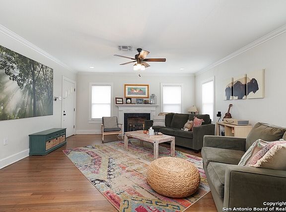 4th image of 415 Donaldson Ave