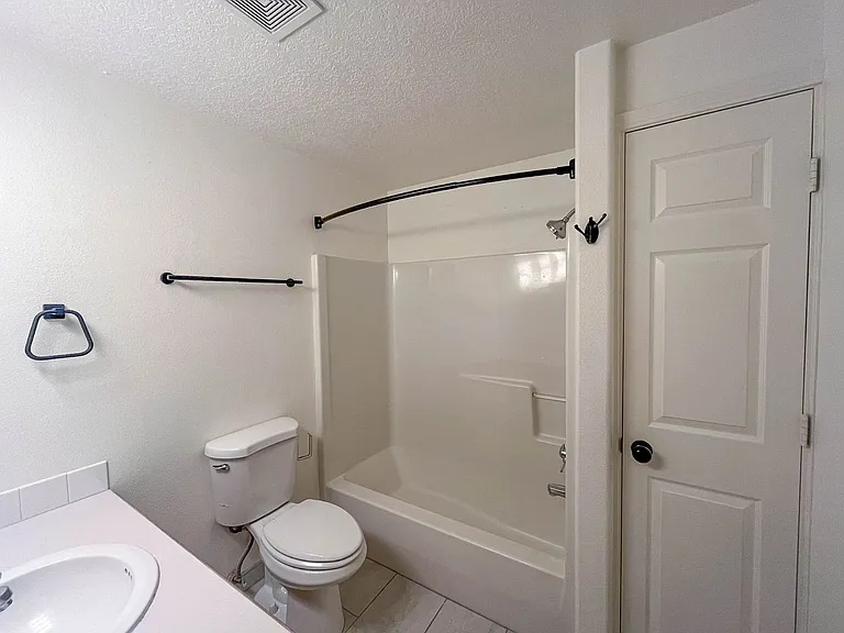 6431 SE 83rd Ave — Photo 29