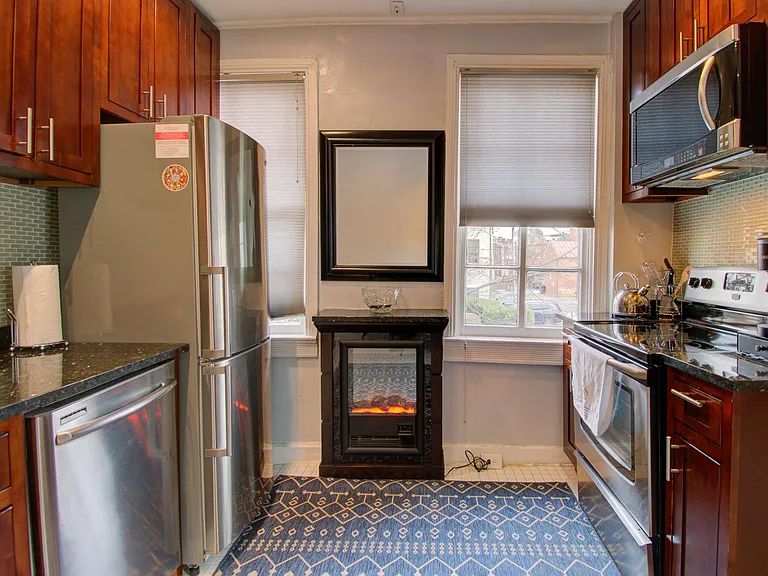 201 S Patrick St #4 — Photo 4