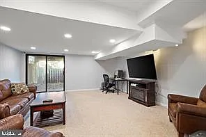 821 Stockbridge Dr — Photo 18