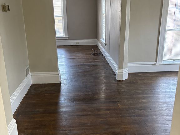 4th image of 760 Broadway Ave NW #2