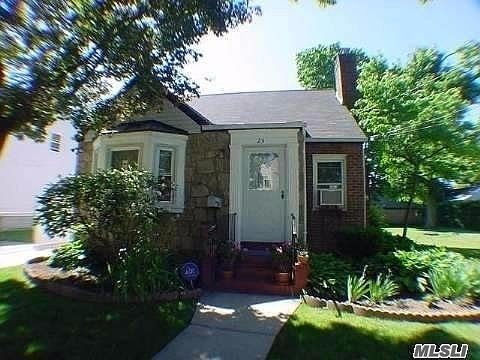 1st image of 23 W Roosevelt Ave