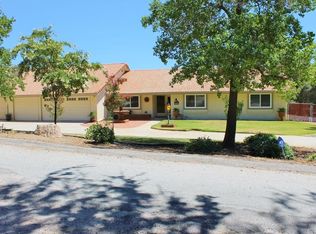 8806 Apple Tree Ln, Cherry Valley, CA 92223