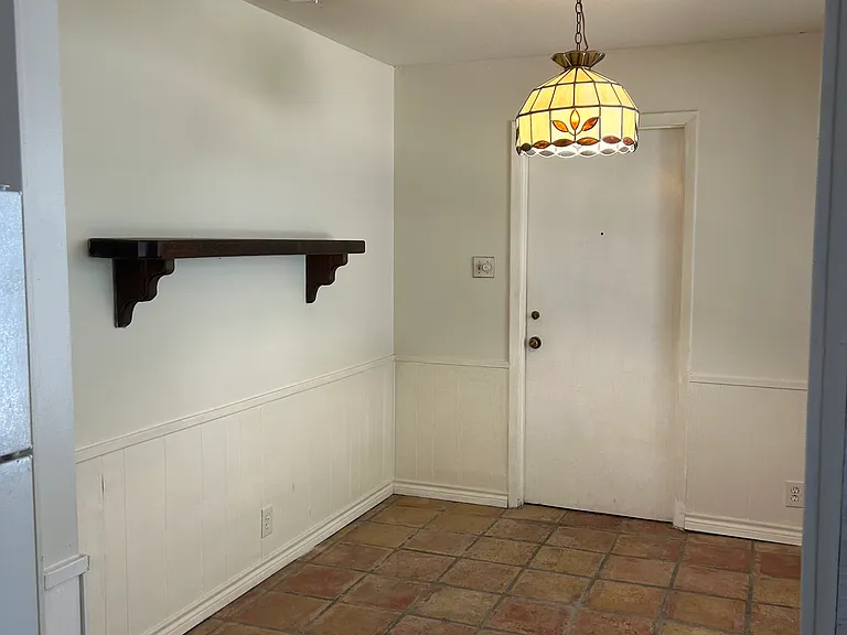 5927 Forest Knoll St — Photo 12