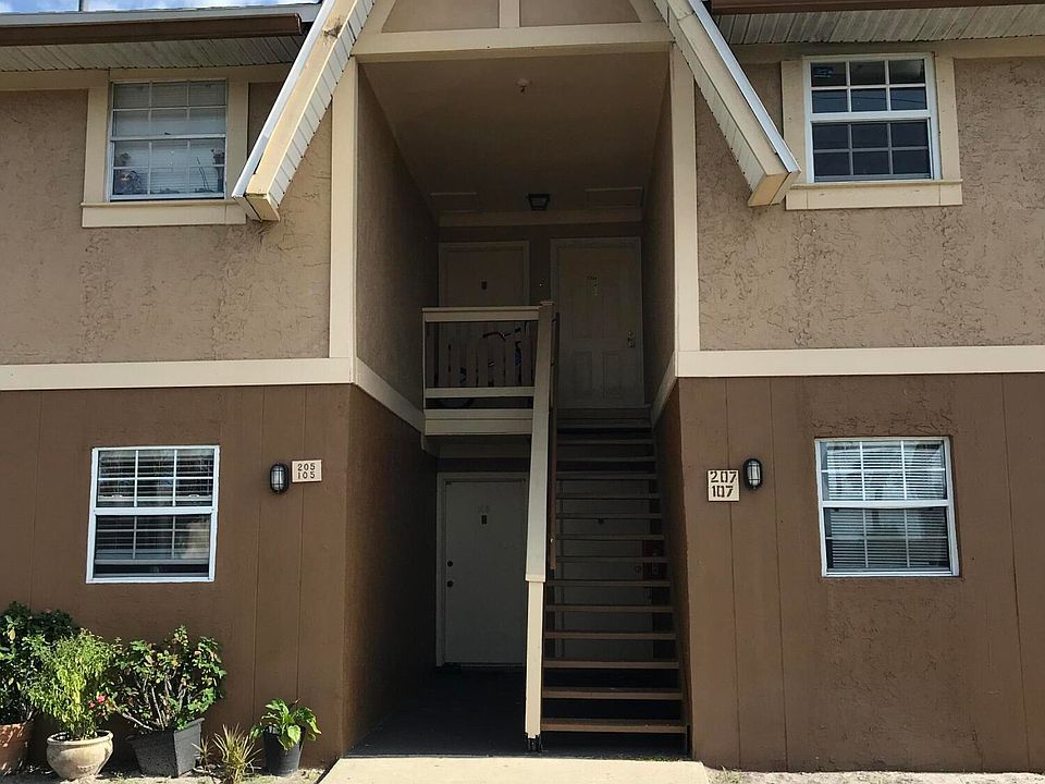 1st image of 207 Bristol Ln #207