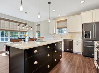 375 Colonial Dr, Toms River, NJ 08753