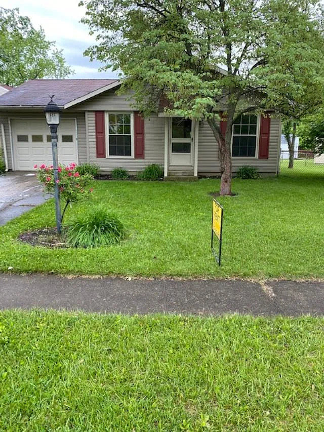 3 bed, 960 sqft, $1,200 — Photo 1