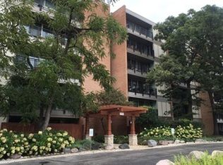 5950 Oakwood Dr APT 1F, Lisle, IL 60532