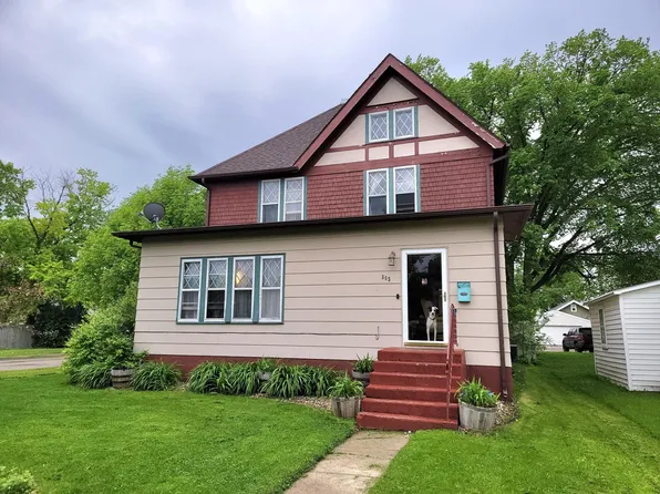 903 N Main St, Aberdeen, SD 57401