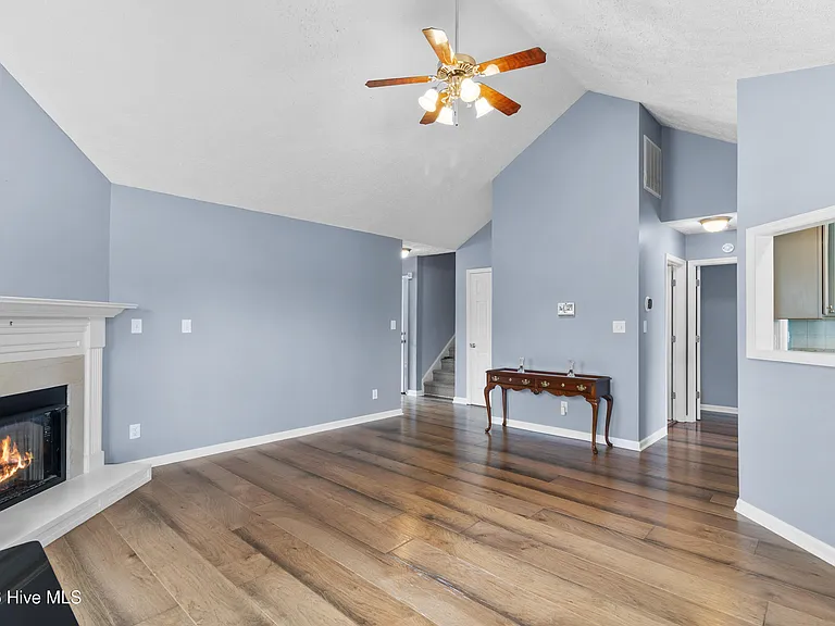 108 Camberly Ln — Photo 12