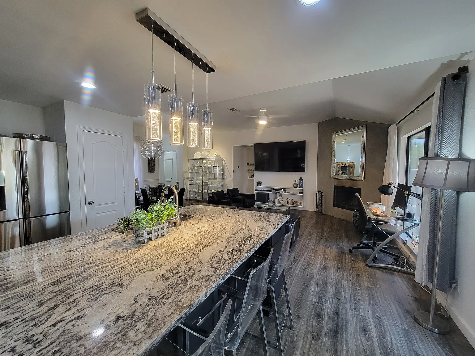 3 bed, 1673 sqft, $2,500 — Photo 1
