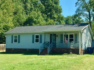 812 Bluefield Rd, Greensboro, NC 27455