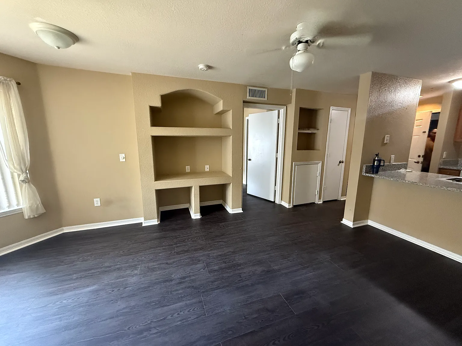 8517 Island Breeze Ln — Photo 3