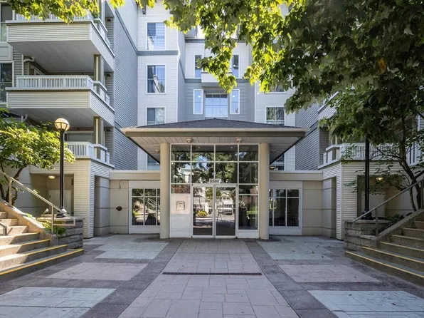 8880 Jones Rd #330, Richmond, BC V6Y 3Z1