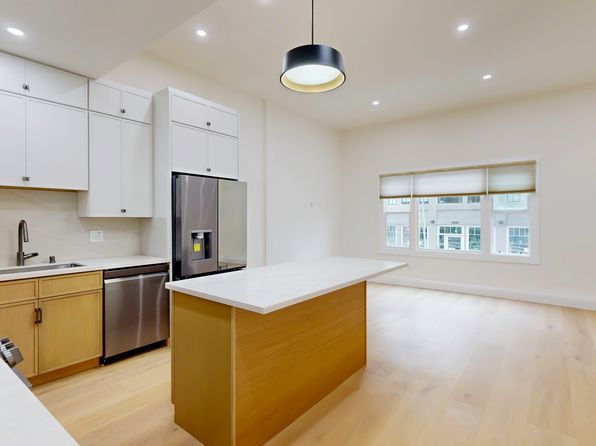 3134 24th St APT 2