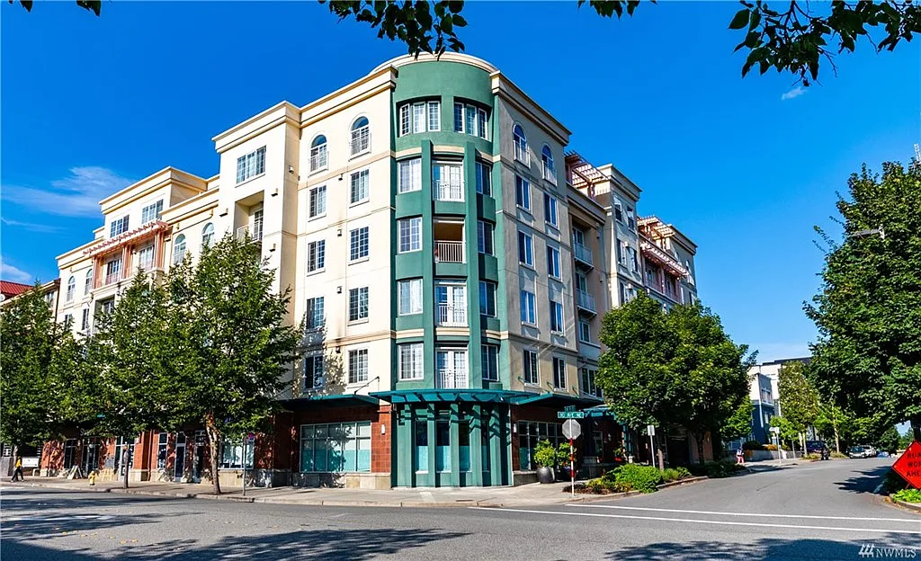 1 bed, 807 sqft, $2,395 — Photo 1
