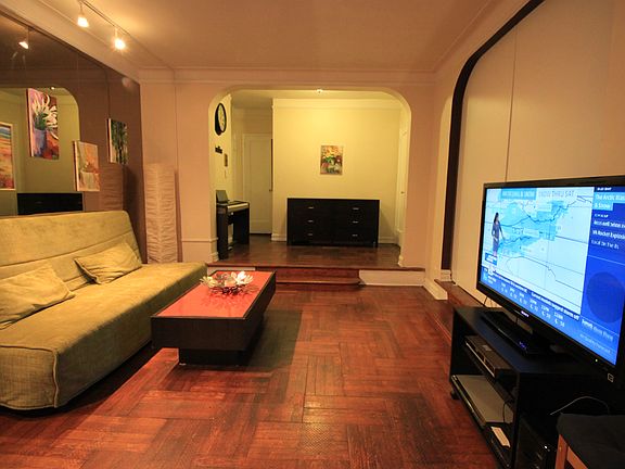 4th image of 210 West 19th St. #1E