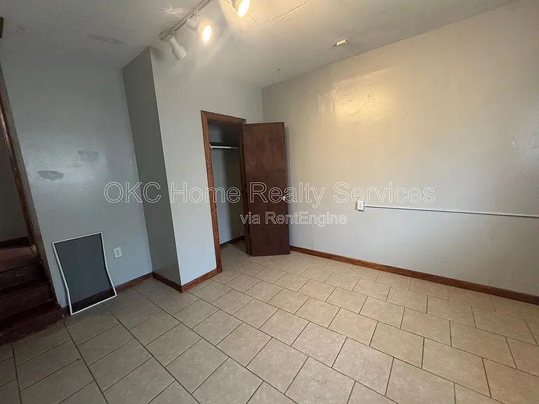 630 SE 21st St — Photo 6